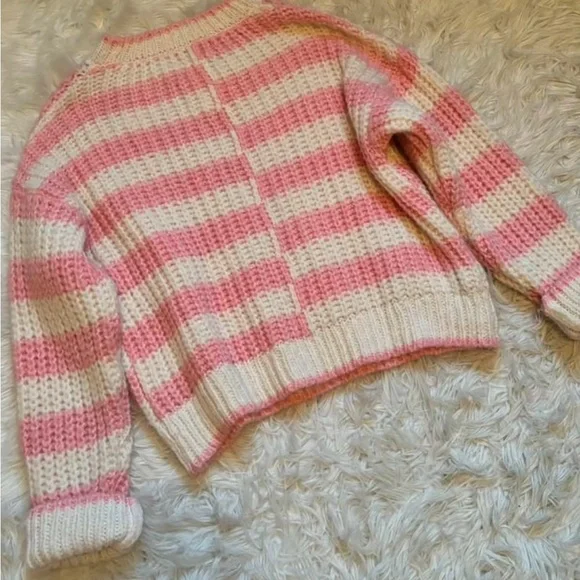 Sweater - Picture 3 of 4